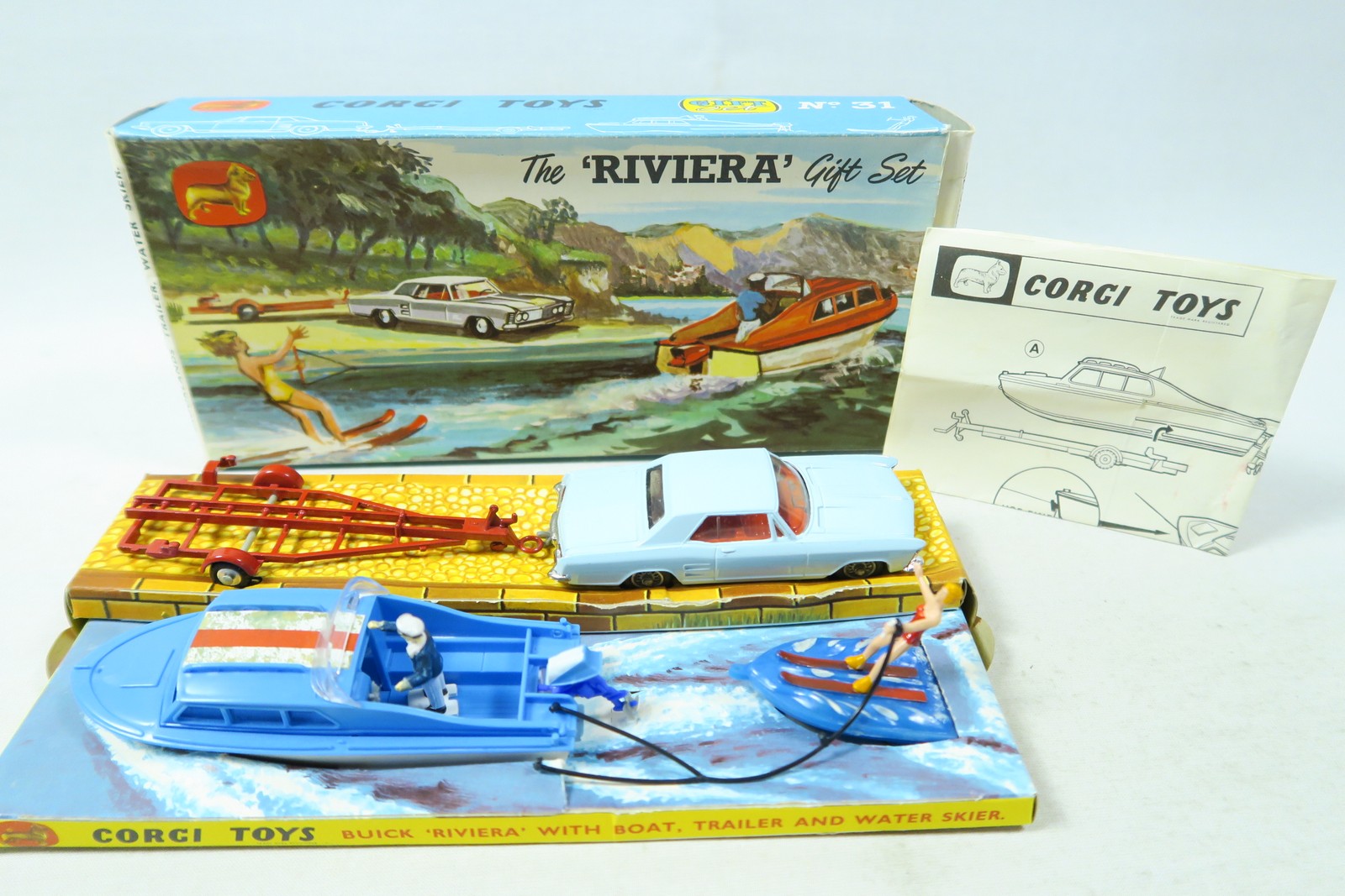 Corgi Toys Gift Set No. 31  The Riviera  Buick mit Boot 1/43 in OVP 150721