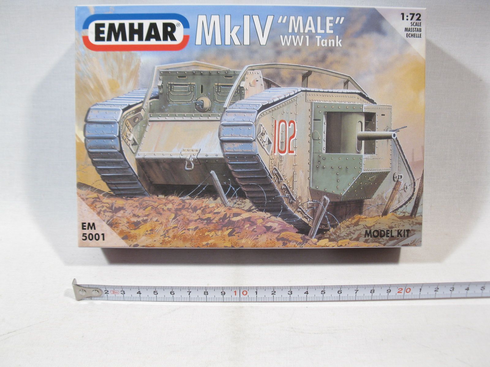 Emhar 5001  Mk IV  Male WWI tank  1:72  lose in box  mb3457