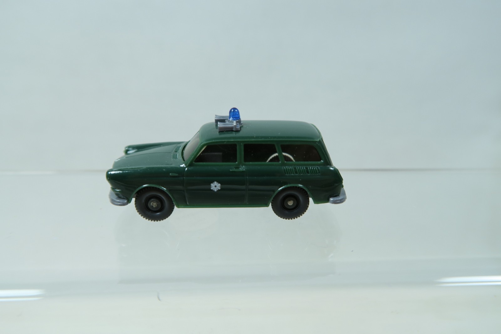 Wiking  CS 1091 / 2A VW Variant 1500 Polizei kieferngrün lose 1:87 149650