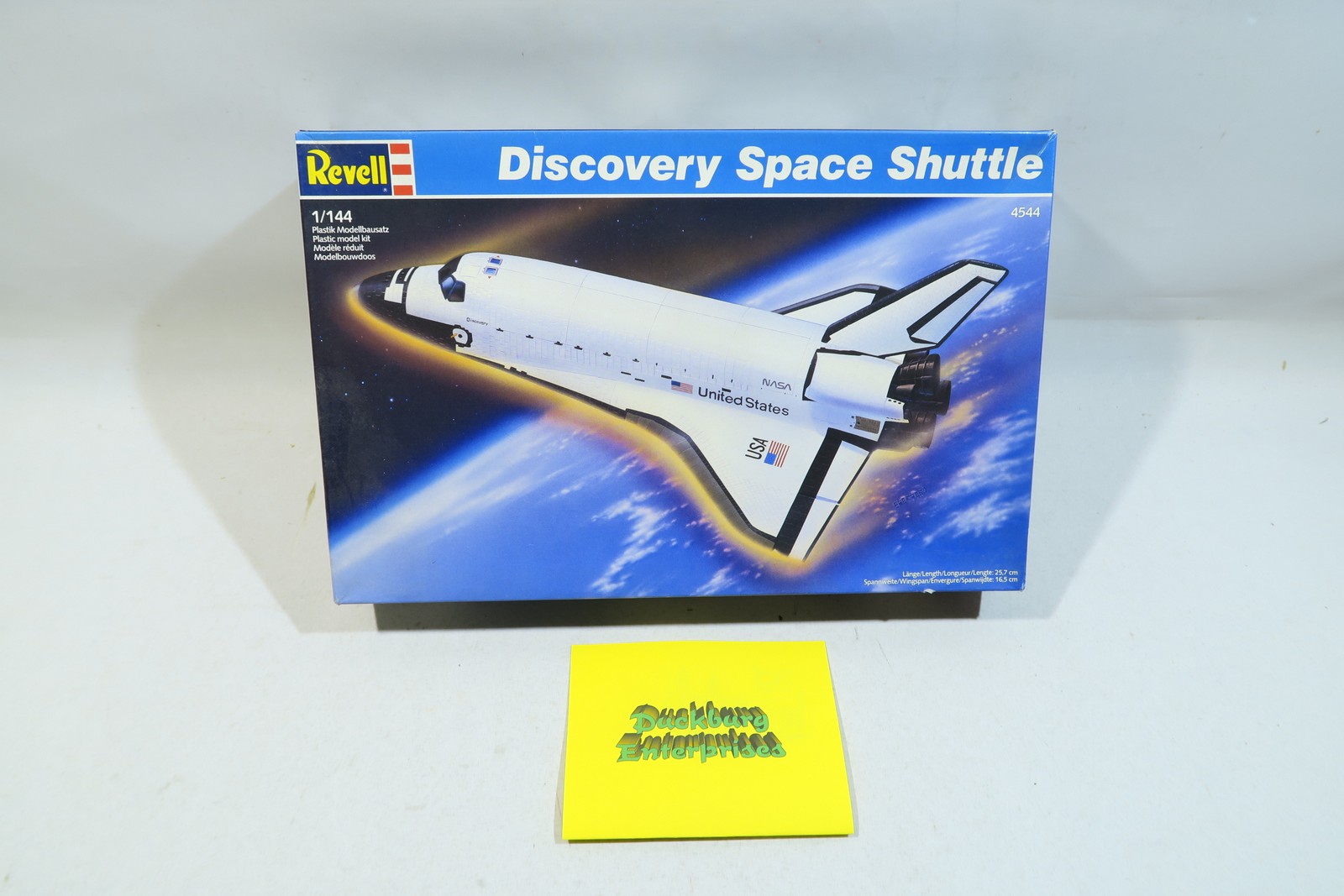 Revell 4544 Discovery Space Shuttle 1:144 mb12437