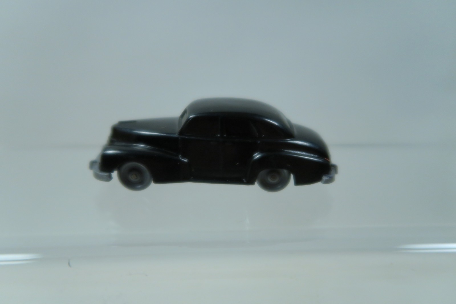 Wiking  CS 120 / 3L Opel Kapitän 1951 unverglast schwarz lose 1:87 149632