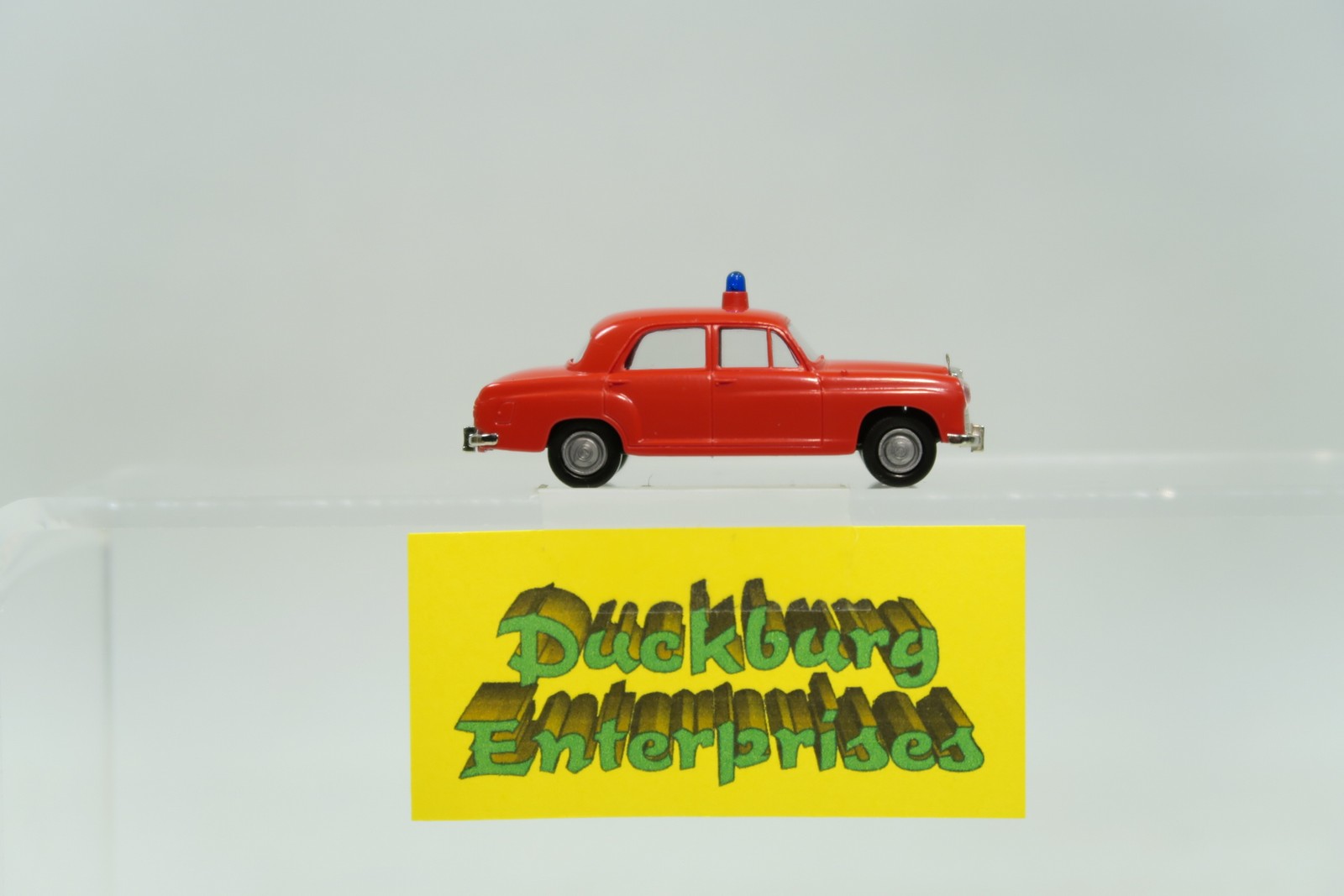 Brekina 1:87 23300 Mercedes Benz 180 / 190 Feuerwehr rot in OVP 174009