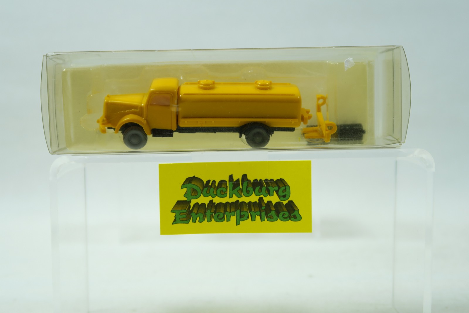 IMU 1:87 LKW ? Mercedes Benz Sprengwagen ocker in OVP 173189