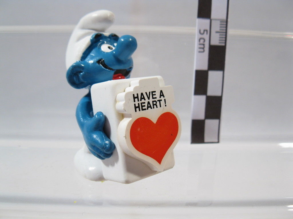 Werbe Schlumpf  HAVE A HEART auf Paket  Schleich promo smurf schtroumpf puffi