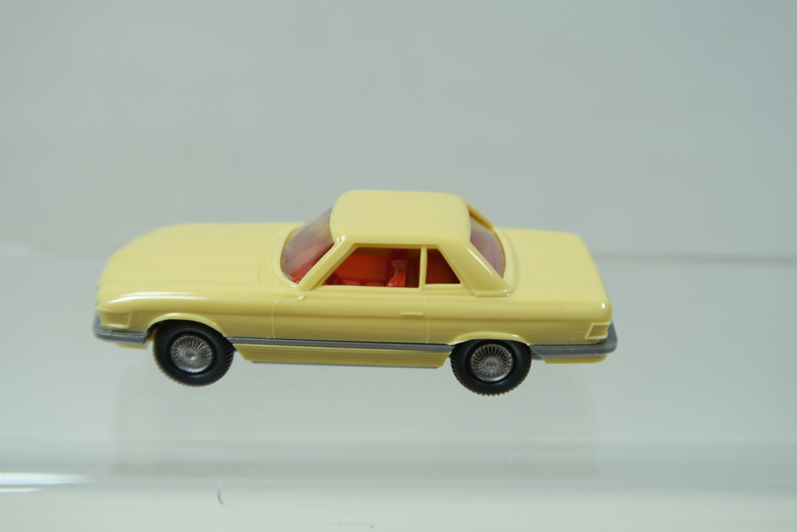 Wiking  CS 390 / 2A Mercedes 350 SL hellbeige lose 1:87 149710