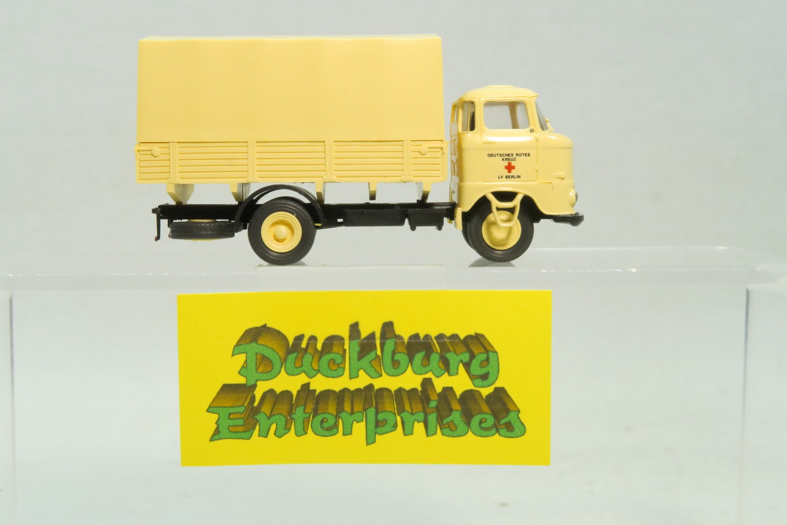 ? 1:87 LKW x IFA W 50 Pritsche Plane DRK LV Berlin  lose 177019