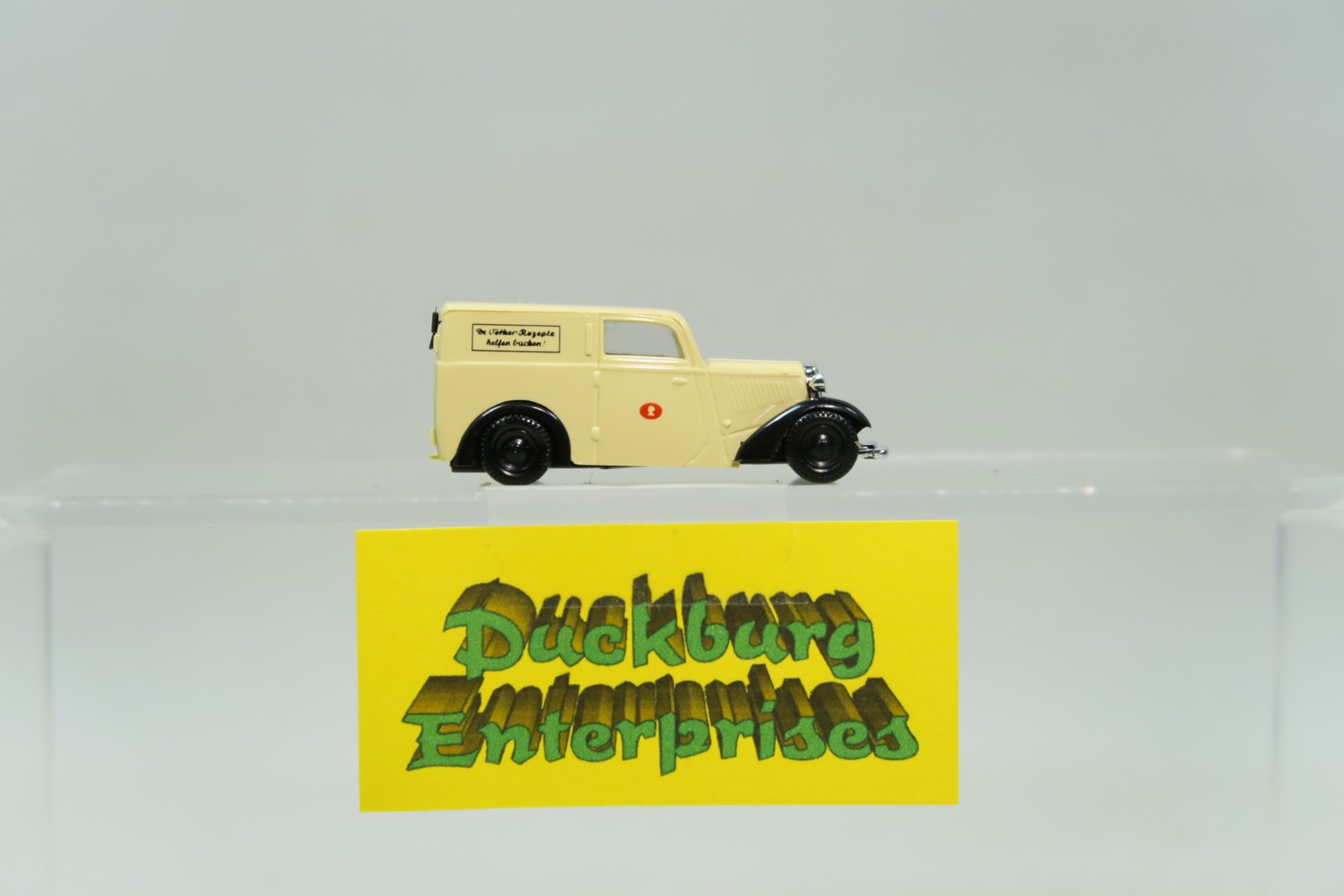 Brekina 1:87 1326 DKW F7 Kastenwagen Dr. Oetker creme in OVP 174031