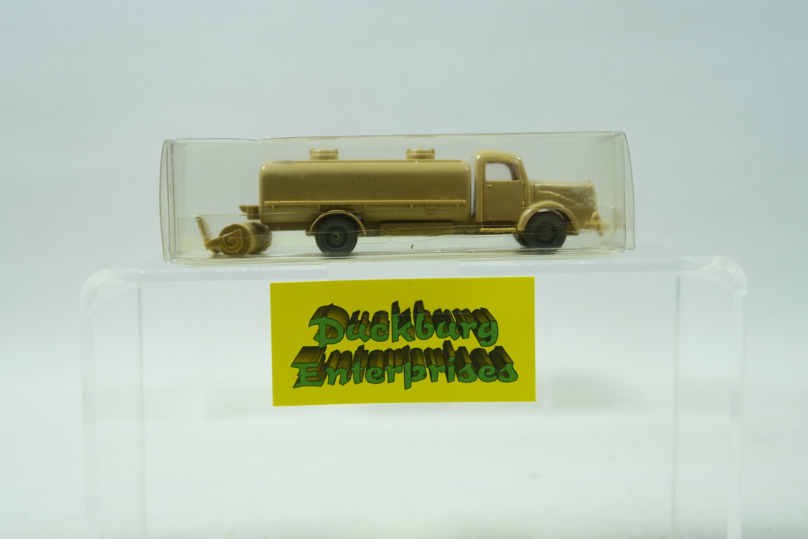 IMU 1:87 LKW 20002 Mercedes Benz Sprengwagen beige in OVP 173157