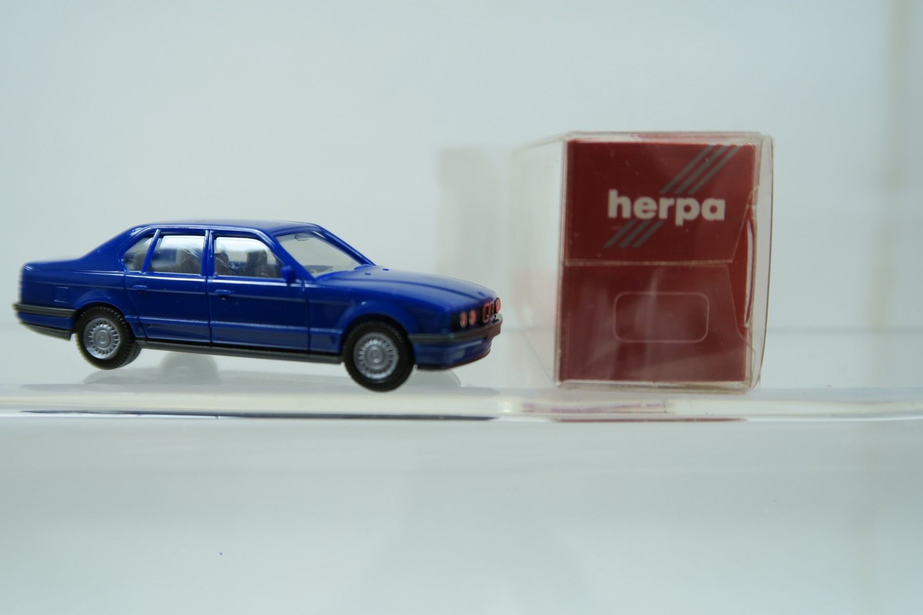 Herpa  BMW 735i blau in OVP H0 1:87 149103