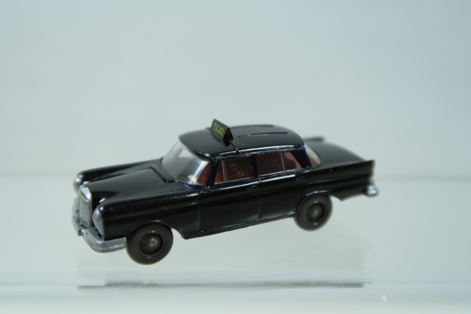 Wiking  CS 379 / 1B Mercedes 220 Taxi Heckflosse schwarz lose 1:87 149605