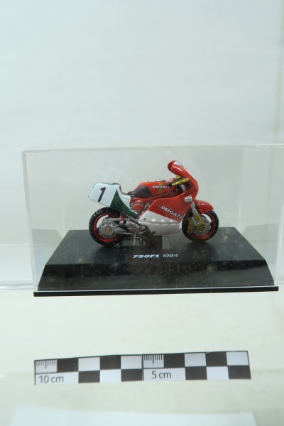 Schuco Ducati 750 F1 1984 Motorrad Bike in 1/32 138868