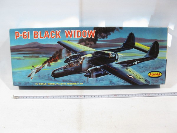 Aurora 392 198 P-61 Black Widow von 1960 scale 1/4´´ lose in box mb5285-