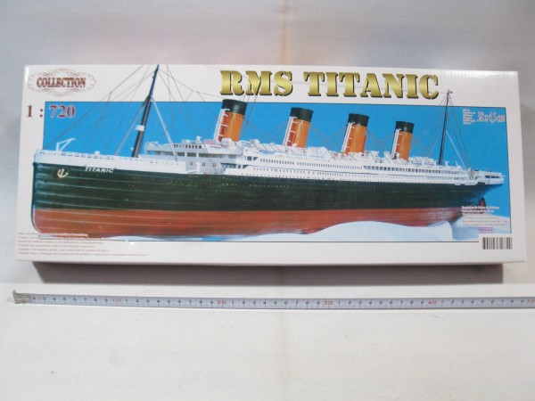 Collection Modellbausatz RMS Titanic 1:720 in box mb229
